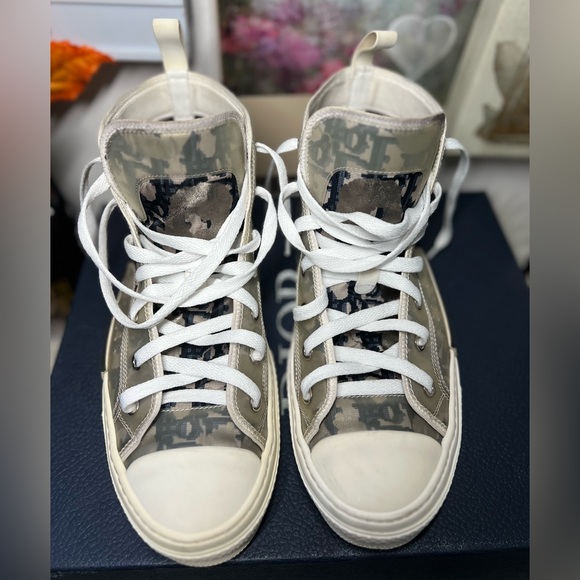 Authentic Dior B23 high top Sneakers unisex size 40eu, Men- 7 or Women-9 - Picture 4 of 16